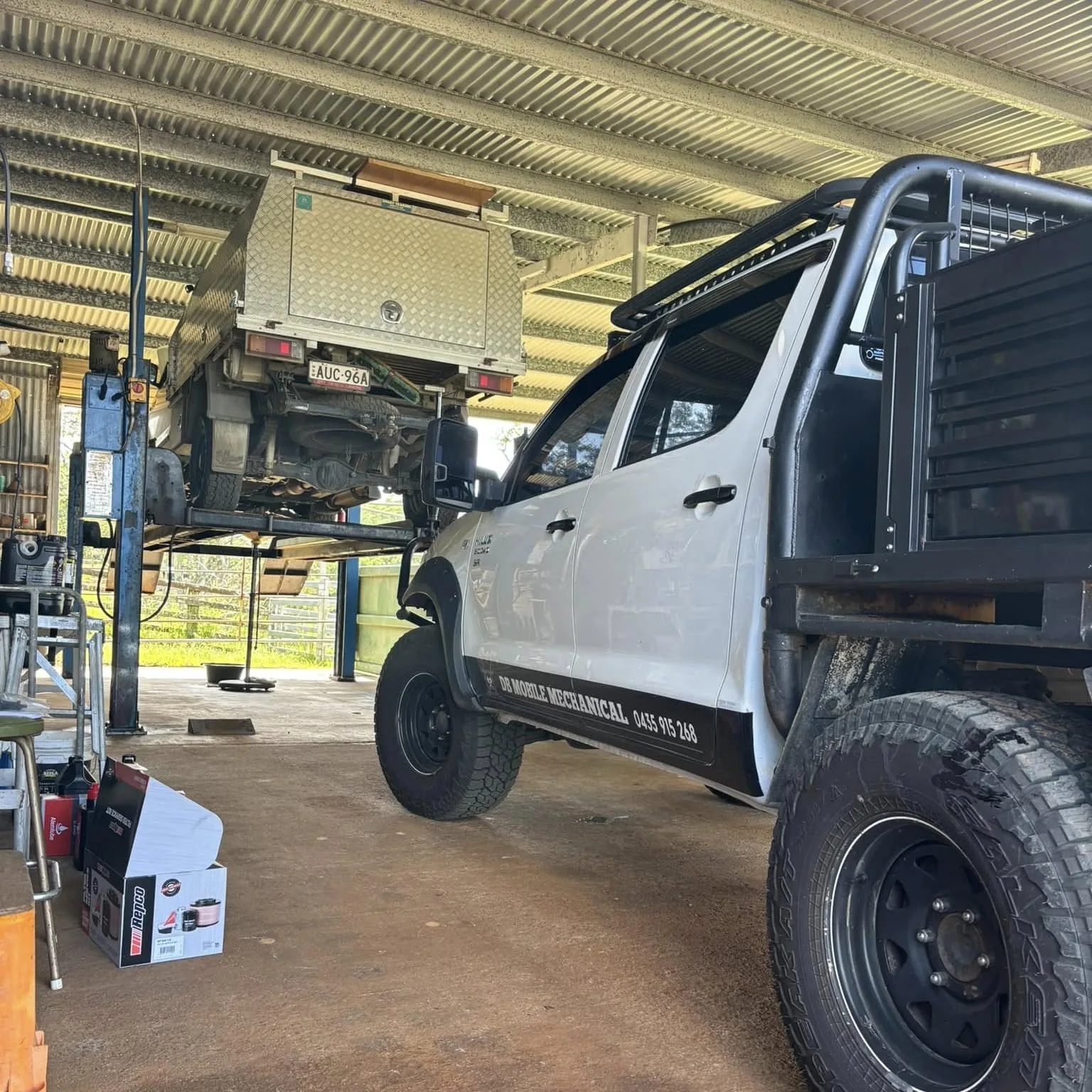 The DB Mobile Mechanical service ute, set up on site with tray toolboxes